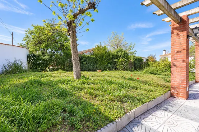Casa reformada con piscina en parcela de 2.500 m2 (urbano y  - foto 4