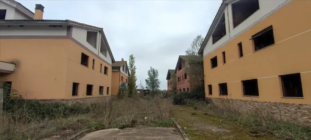 OBRA PARADA EN VILLA DE SOTO — 8