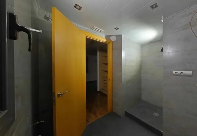 Gran casa con garaje y piscina — 20