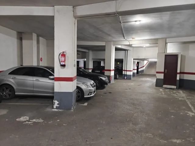 Venta plaza de garaje Junto a Plaza España — 7