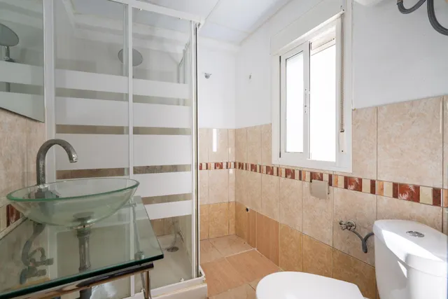 Piso en Venta en Ciudad Jardín, Almería - Oportunidad Única — 7