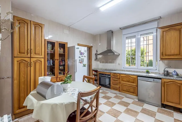 Espectacular Casa de Lujo (Urbanización Los Cerezos) - foto 5
