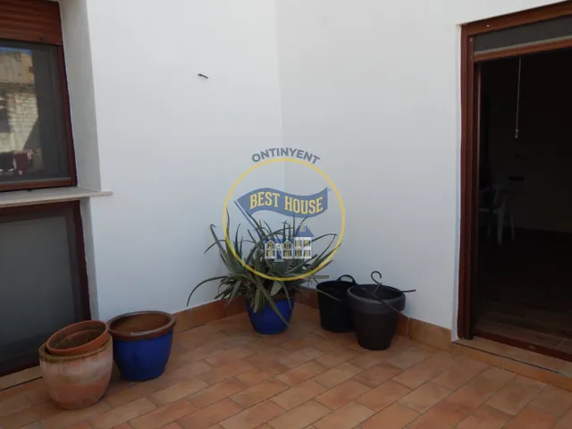 BONITA CASA EN CASCO ANTIGUO DE AGULLENT — 12