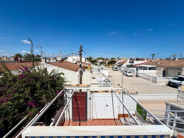 BUNGALOW DE DOS DORMITORIOS CON SOLÁRIUM Y VISTAS A LA LAGUNA… — 18