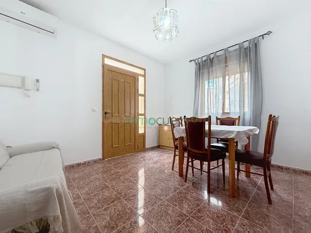 PLANTA BAJA EN ESQUINA, LUMINOSA Y LISTA PARA ENTRAR A VIVIR - foto 2
