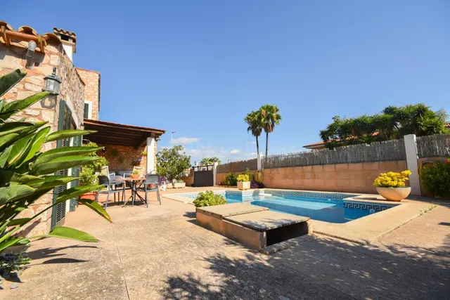 Chalet en Portol con piscina , jardín privado y amplia zona  - foto 4