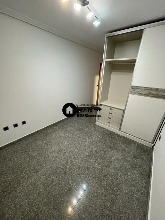 INMOBILIARIA TEJARES ALQUILA PISO ZONA CENTRO-TEJARES — 18