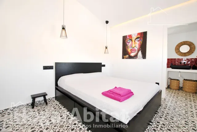 Casa seminueva y esquinera con terraza cerca de la playa — 50