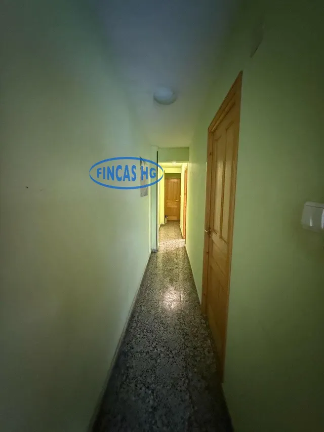 Amplio y luminoso piso reformado ubicado en el barrio de Carolinas junto a la Plaza Castellón — 14