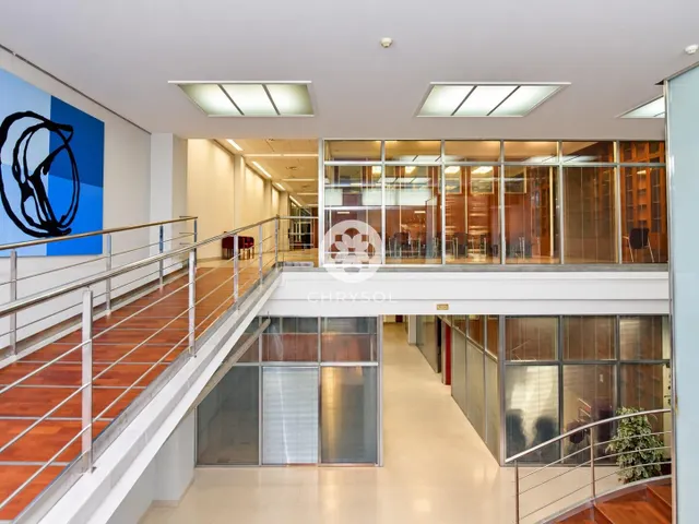 Magnifica oficina - local comercial de 1.498 m2 en rambla de catalunya, en pleno centro de Barcelona. — 8
