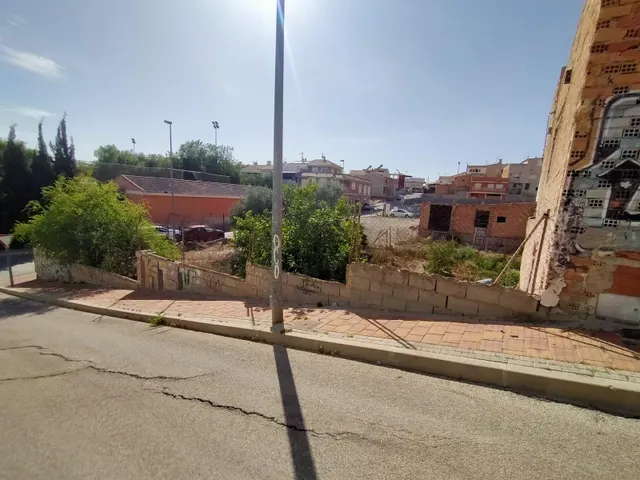 Solar urbano directo en San Miguel — 14