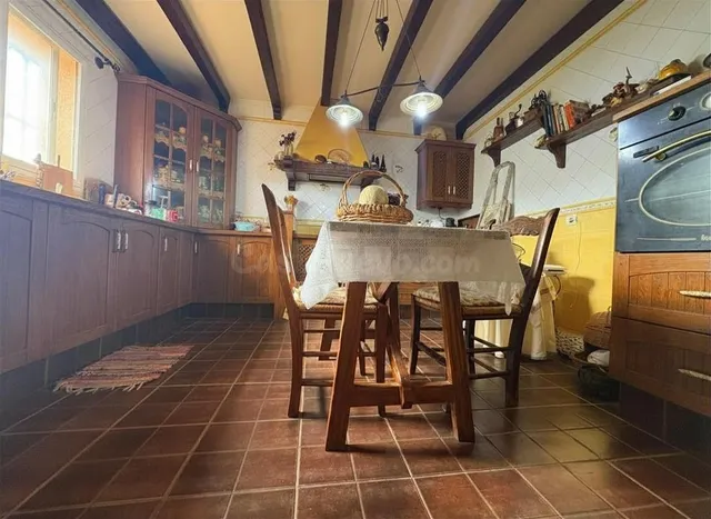 Casa de una planta con garaje y amplio patio en La Menacha - foto 5