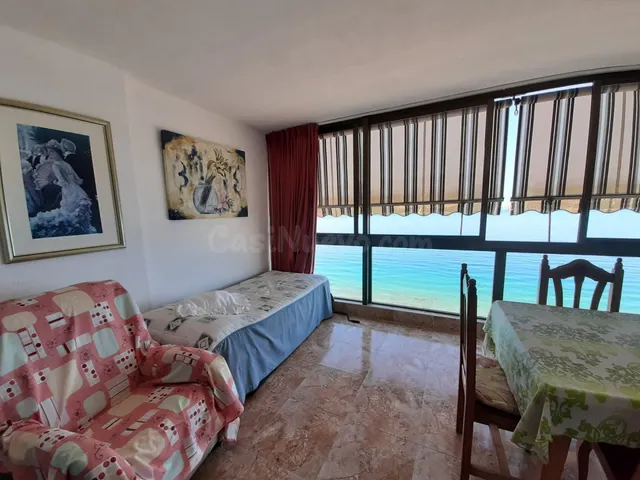 Primera linea, edificio Los Gemelos, reformado. www.inmobiliarialesdunes.com — 3
