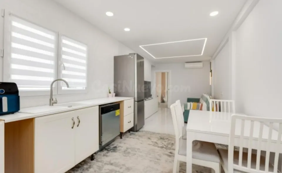 APARTAMENTO DE 3 DORMITORIOS 2 BAÑOS EN TORREVIEJA (PLAYA DEL CURA)