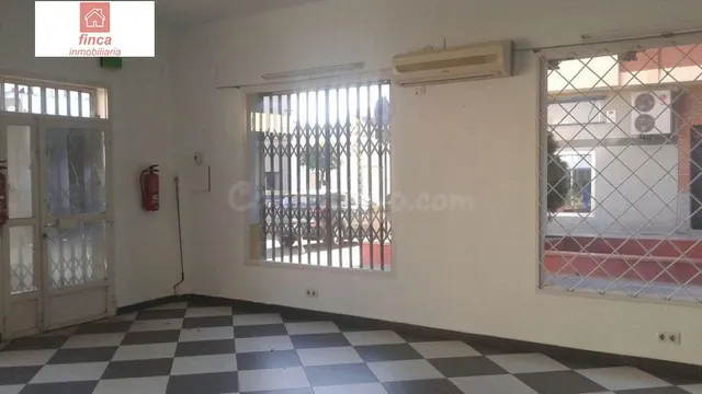 MONTIJO VENTA LOCAL COMERCIAL, DE ESQUINA, GRAN ESCAPARATE Y