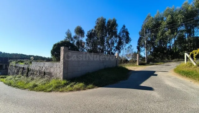 Parcela edificable con cierre de piedra y todos los servicio - foto 2