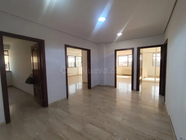 Edificio de Oficina en el centro financiero y comercial! - foto 5