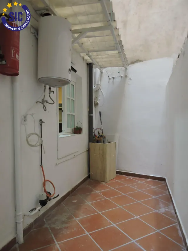 Piso en venta en Benicalap de 3 habitaciones, con terraza y balcón — 11
