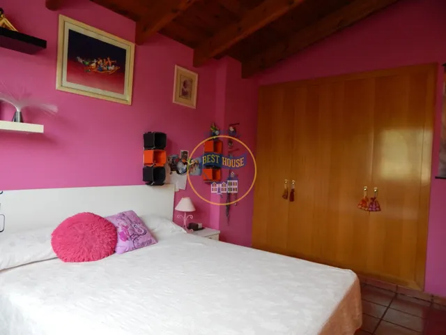 OPORTUNIDAD AMPLIO CHALET CON PISCINA MUY PRÓXIMO A LA POBLACION DE ONTINYENT — 26