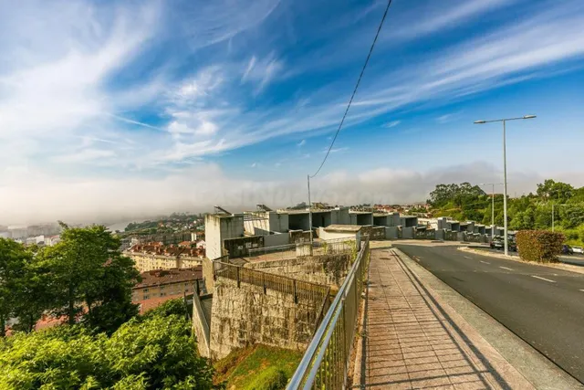 Parcela urbana con impresionantes vistas a la Ría de Pontevedra en A Caeira (Poio) — 2