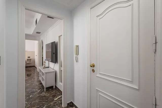 PISO CON LICENCIA TURISTICA EN CALLE NAVAS — 14