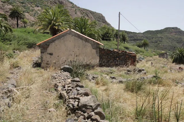 Venta de Terreno de 6,554 m2 con Vivienda en La Gomera Vegai - foto 3
