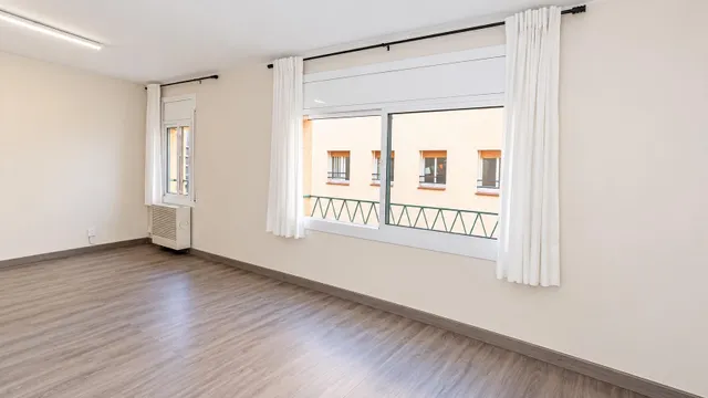 ¡ubicación privilegiada! fantástico piso junto al mercado segarra en Santa Coloma de gramenet — 3