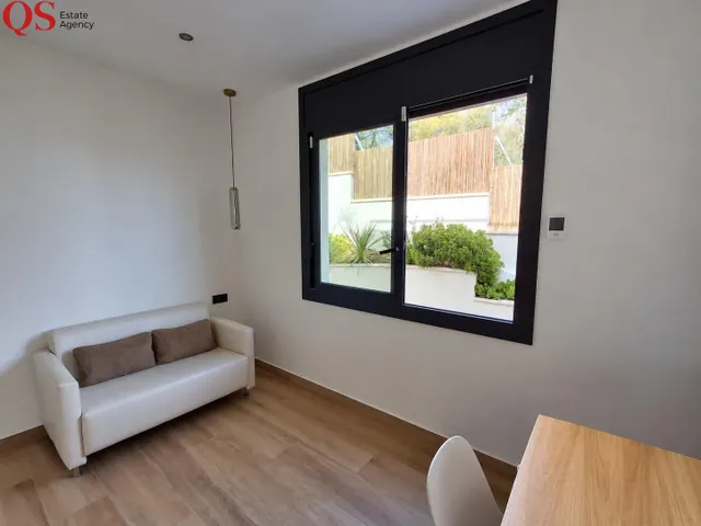 Villa contemporánea con piscina y vistas panorámicas al mar en Cunit — 25