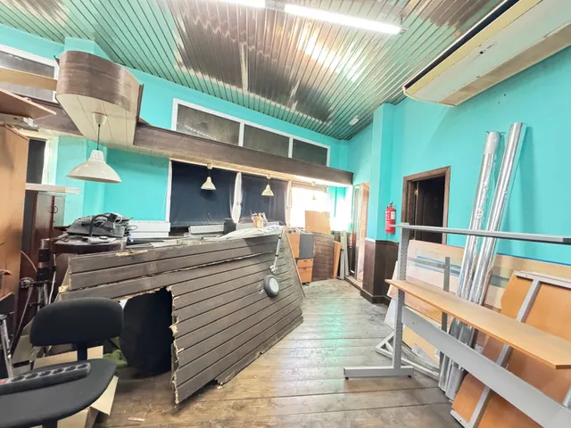 LOCAL COMERCIAL ZONA PLAZA DEL CABALLO — 30
