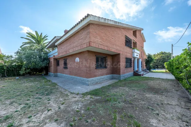 Espectacular casa unifamiliar con acabados de alta calidad - foto 2