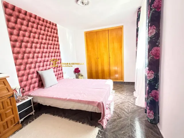 MARAVILLOSO CHALET DE 4 DORMITORIOS EN TORRECILLA — 21