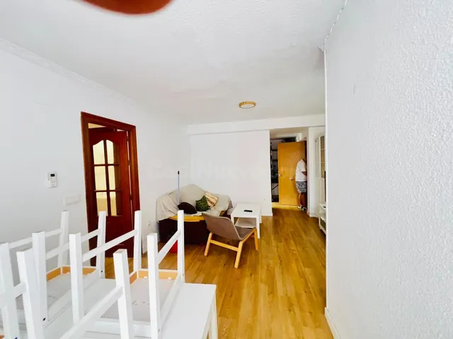 ESTUDIANTES!! 5 habitaciones EN PISO REFORMADO — 2
