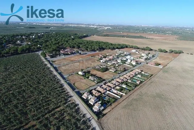 Venta de Terreno Urbano en Urb. La juliana - Bollullos de la - foto 2