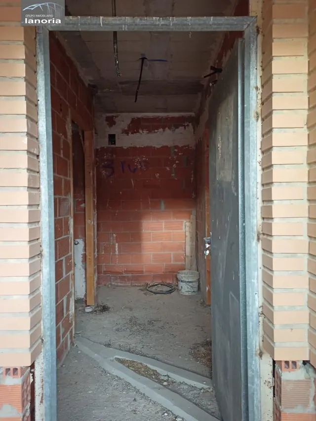 Grupo la Noria Vende adosado en Santa Ana. Construcción pendiente de finalización. — 10