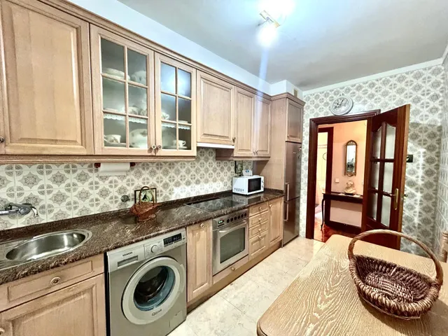 Piso amplio y luminoso con 3 habitaciones y grandes balcones en San Juan — 12