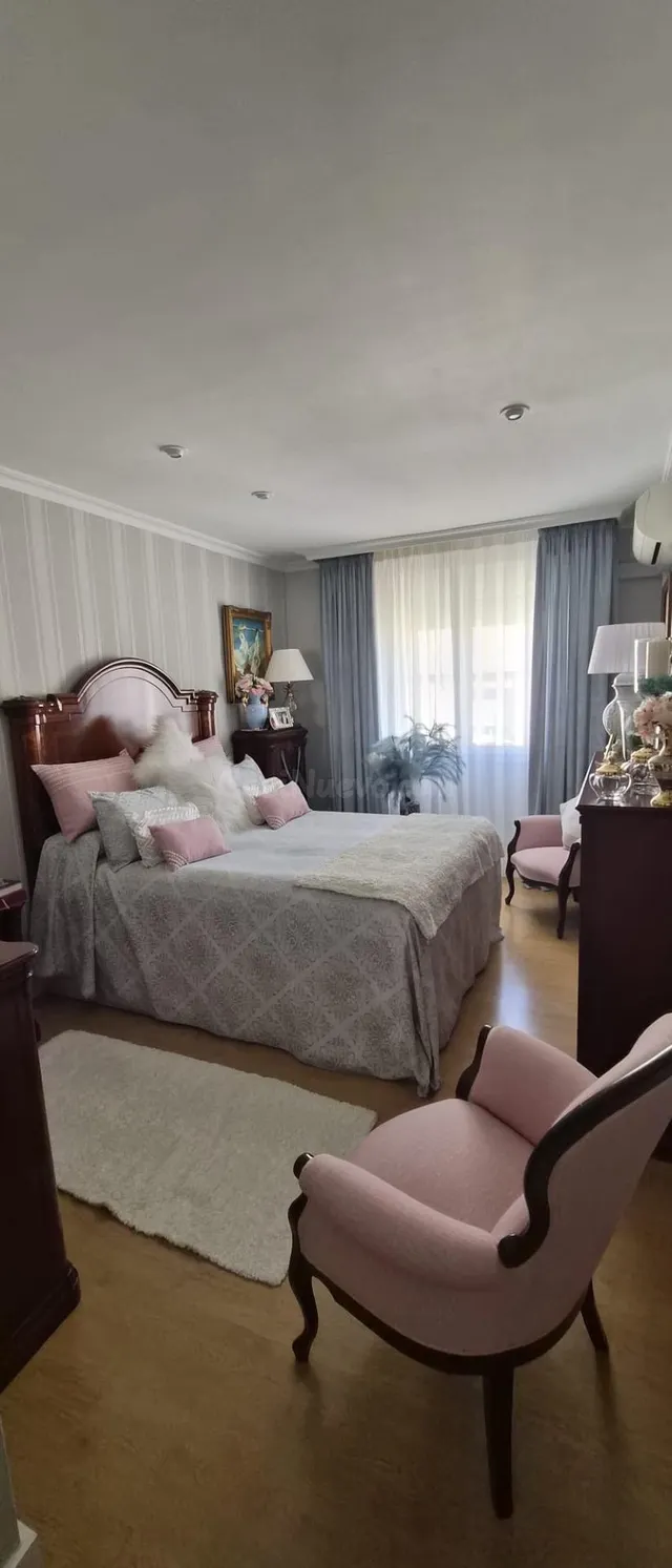 Amplia vivienda con piscina en una de las mejores zonas resi - foto 2