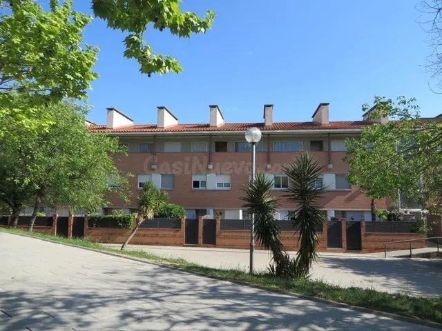 PLAZA DE PARKING C/LA GATOSA CERDANYOLA DEL VALLES - foto 2