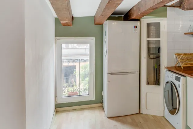 Estudio tipo Loft reformado y luminoso en el Gòtic — 11