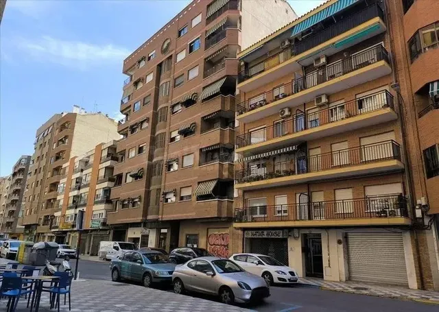 Se vende piso OKUPADO en Calle BaÑ±os Nº 36 Albacete (Albace - foto 3