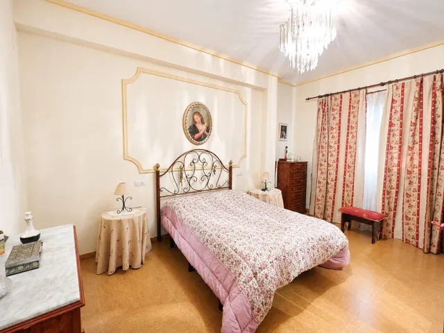 CASA CON GRAN POTENCIAL — 21