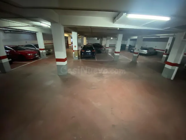 DOS plazas de parking en GARAJE CERVANTES MAS DOS TRASTEROS  - foto 5