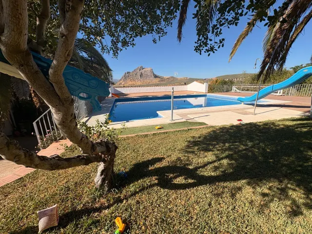 Amplia Casa con Terreno y Piscina en Las Huertas del Rio, Archidona — 17