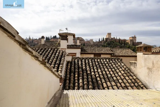 GRAN CASA EN ALBAICÍN BAJO. — 46