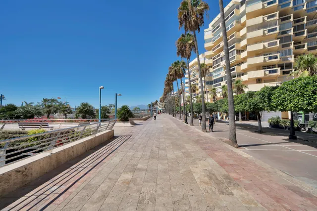 UNIQUE OPPORTUNITY IN THE HEART OF MARBELLA, FRONTLINE TO THE SEA WITH TOURIST LICENCE! — 22