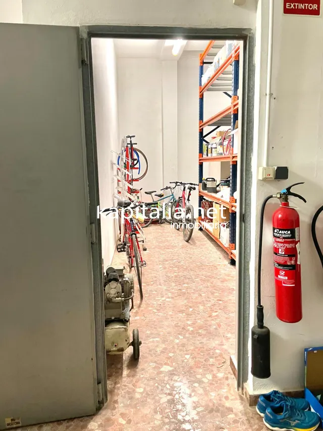 Local comercial a la venta en Gandía — 4