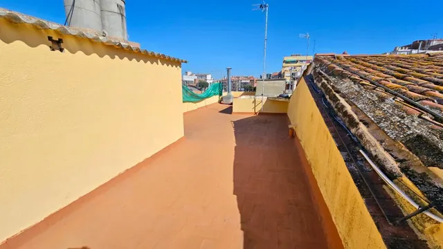 Casa a la venta en el centro de Calella con amplia terraza y múltiples posibilidades — 24