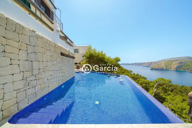 Villa en primera línea en venta en Jávea con increíbles vistas — 32