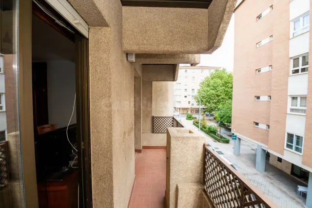 SE ALQUILA FANTÁSTICO PISO JUNTO A SAN JERÓNIMO — 2