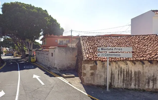 Arona (zona Cementerio) terreno urbano consolidado - foto 2