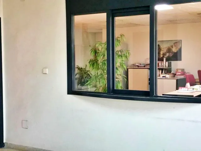 Entresuelo Comercial en Polígono de Carrús — 22